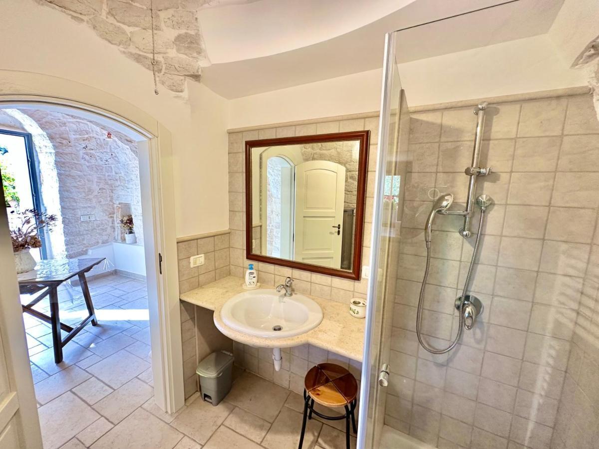 Trullo Il Carrubo Villa Alberobello Luaran gambar