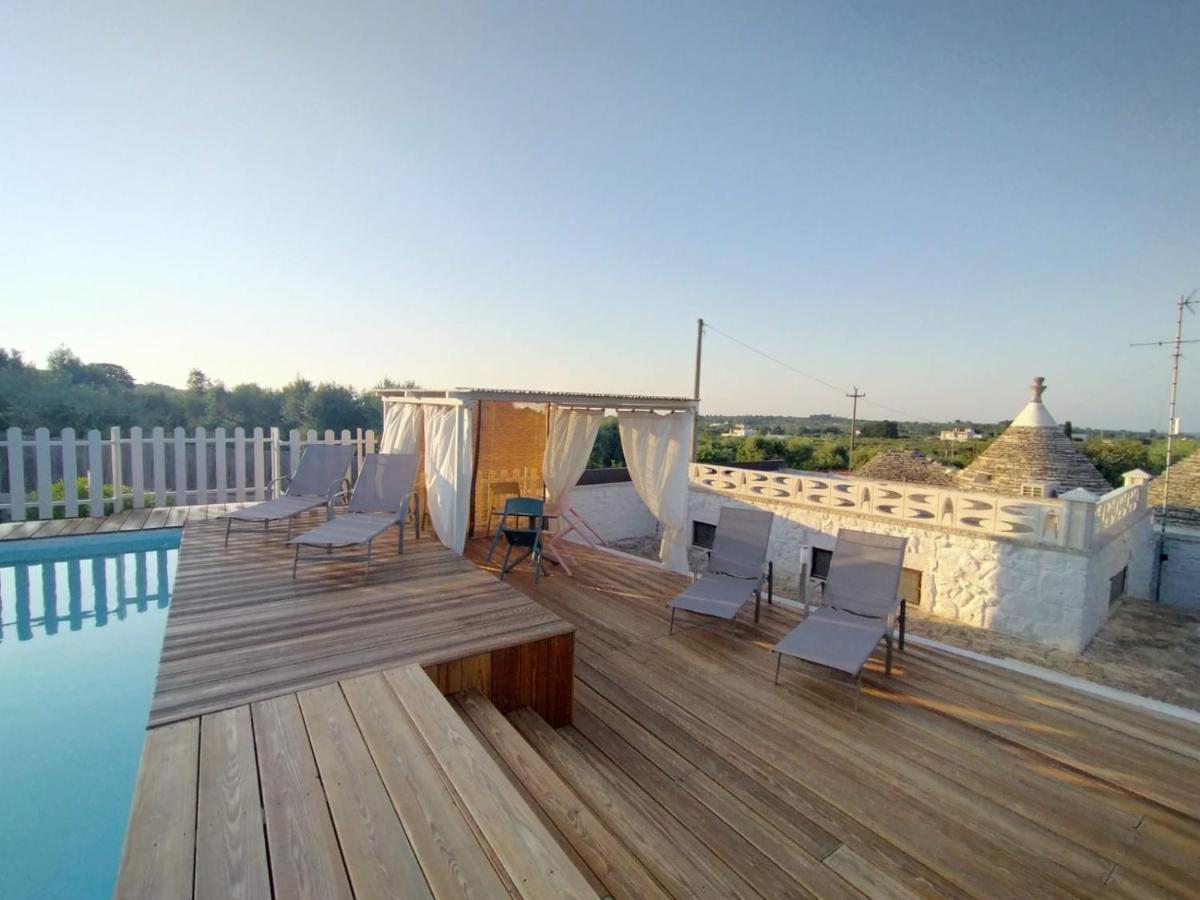 Trullo Il Carrubo Villa Alberobello Luaran gambar
