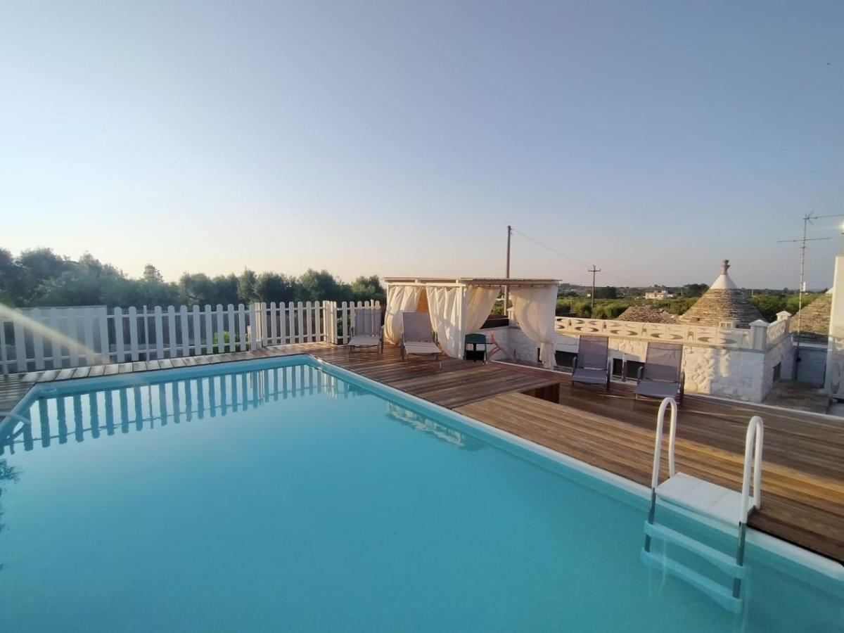 Trullo Il Carrubo Villa Alberobello Luaran gambar