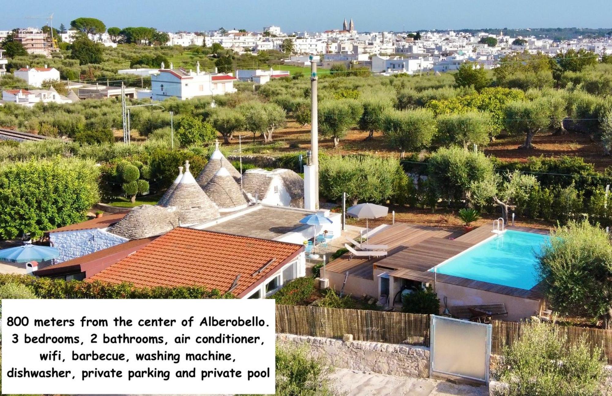 Trullo Il Carrubo Villa Alberobello Luaran gambar